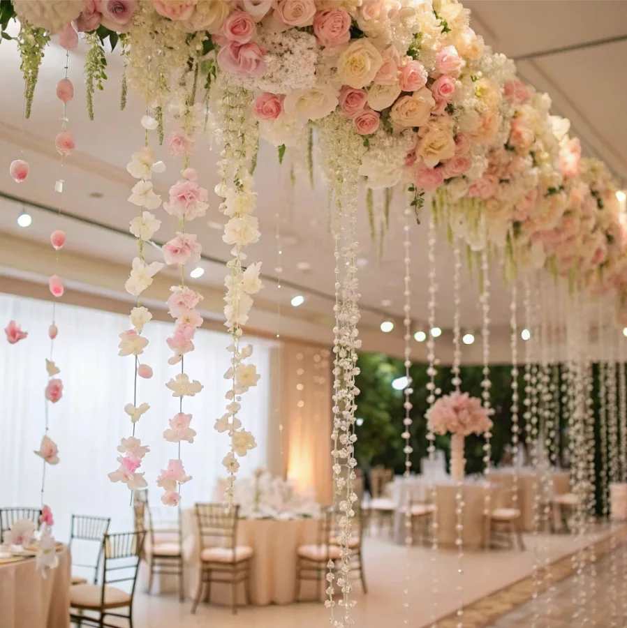 Весільний декор у стилі квітковий дощ